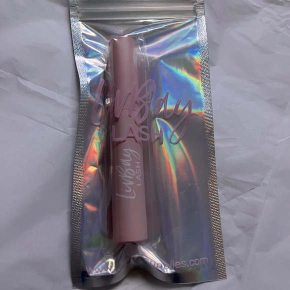 LivBay + EyeLash Serum - Picture 2 of 3